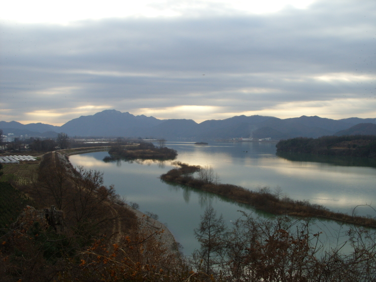 춘천 의암호의 상중도[上中島] 한바퀴 돌기