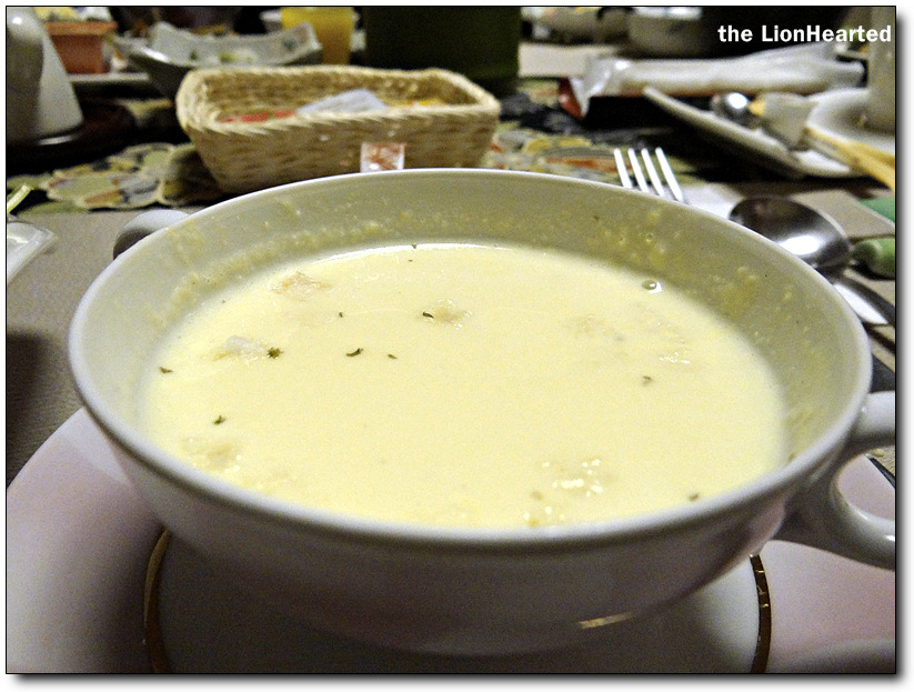[다케토리테이 마루야마 (竹取亭円山)] 카쿠야히메와 달을 테마로 한 료깐의 계절의 재료로만 만드는 가이세키요리 [c