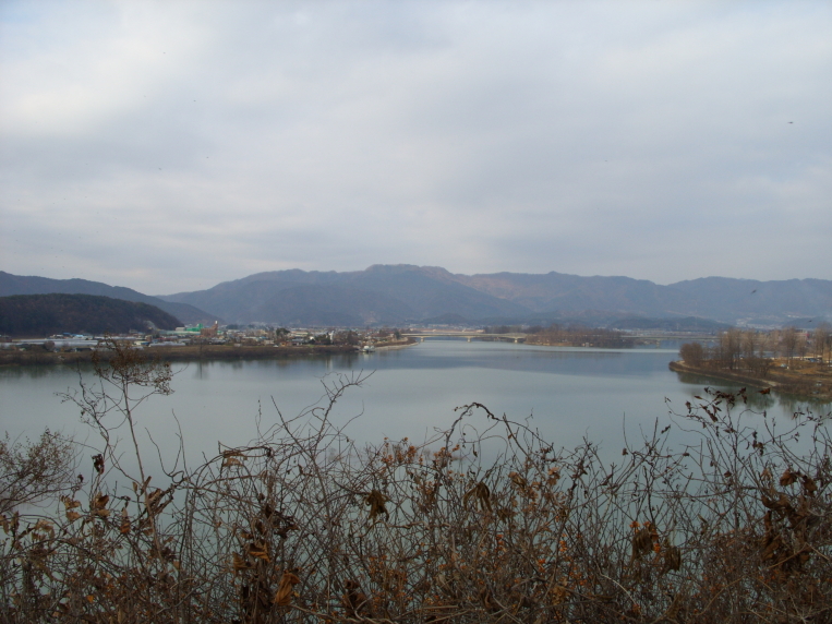 춘천 의암호의 상중도[上中島] 한바퀴 돌기