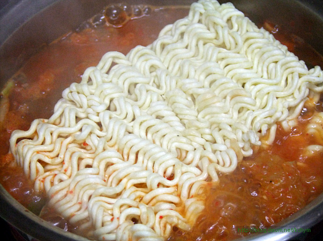 자취생에게 강력 추천! 참치 김치찌개 라면!