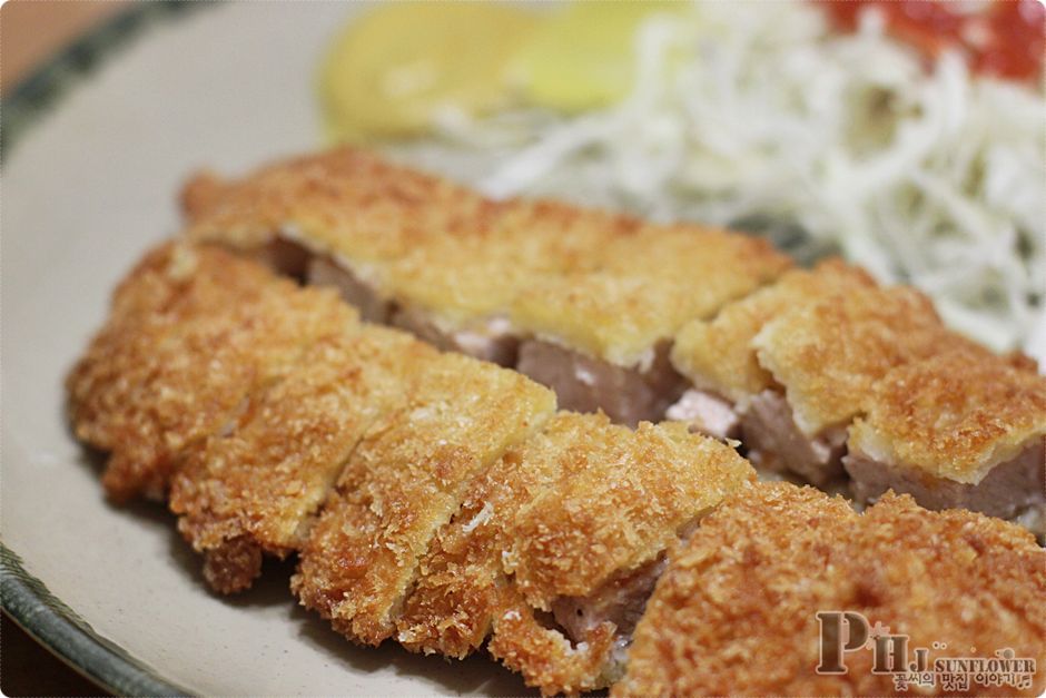 강남맛집-이렇게 두꺼운 돈가스는 처음이야.맛까지 좋은-한성돈가스