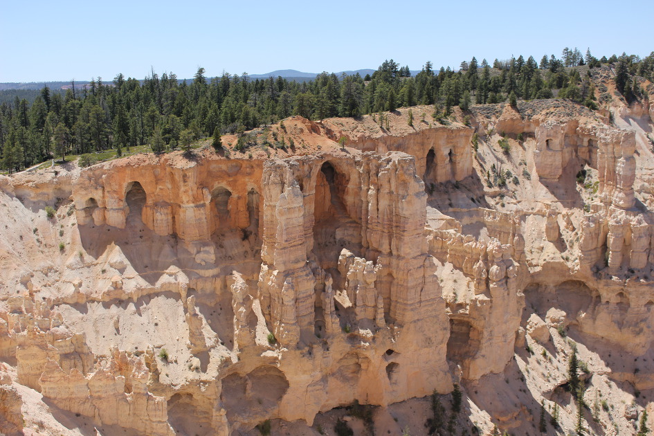 [Bryce Canyon NP]붉은색,주황색, 분홍색이 선명한 후두가 만든 마치 다른 세상 같은 미로[그랜드 서클 여행 #5]