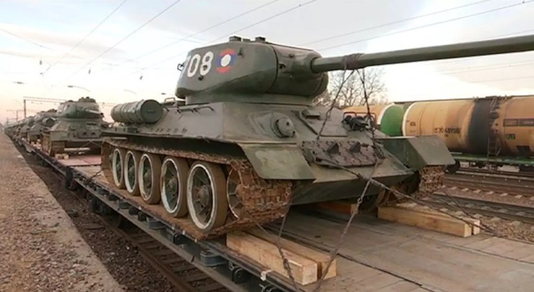 러시아가 라오스에서 수입한 30대의 T-34/85 전차-  Soviet Tanks  T-34/85 returns to Russia from Laos 