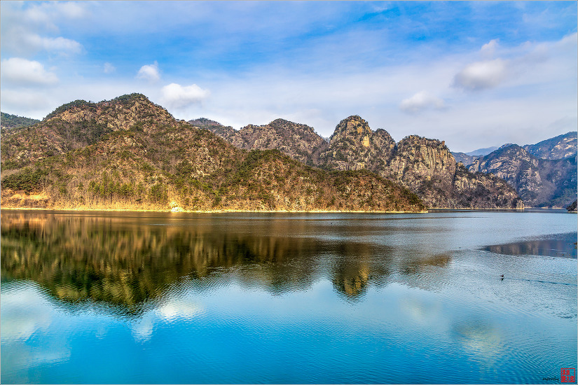충주호변의 아침2